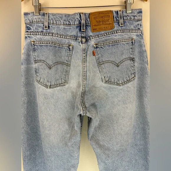 Vintage Levi’s 550 Jeans Men’s 34x30 Relaxed Fit Tapered Leg Blue Denim